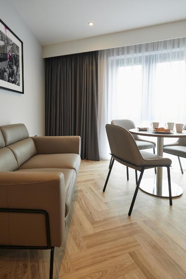 Aparthotel Roomzzz York