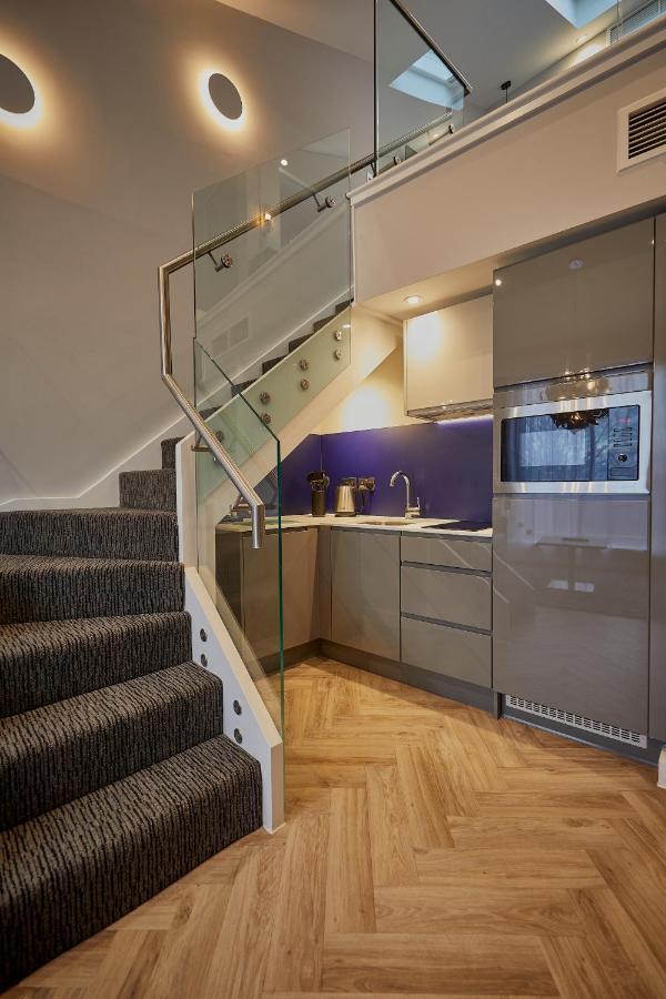 Aparthotel Roomzzz 4*