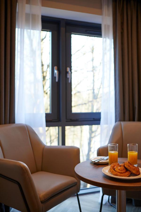 Aparthotel Roomzzz 4*